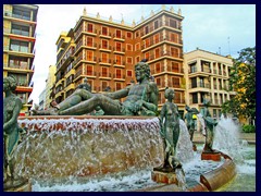 Plaza de la Virgen 08 - Turia Fountain